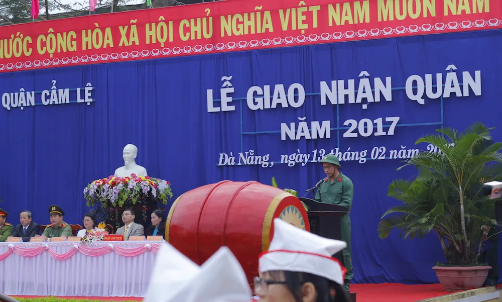 Hơn 1.000 trai xứ Quảng trình độ CĐ, ĐH nhập ngũ ảnh 1 Hơn 1.000 trai xứ Quảng trình độ CĐ, ĐH nhập ngũ ảnh 1