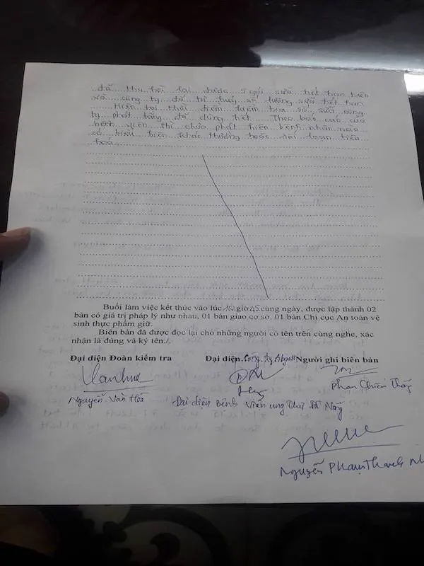 Tặng sữa hết hạn cho bệnh nhân ung thư ảnh 2 Tặng sữa hết hạn cho bệnh nhân ung thư ảnh 2