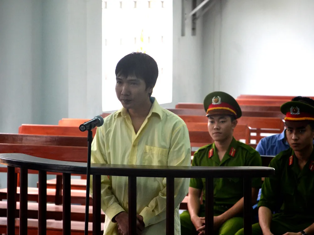 Một phóng viên hầu tòa về tội cưỡng đoạt tài sản ảnh 1 Một phóng viên hầu tòa về tội cưỡng đoạt tài sản ảnh 1