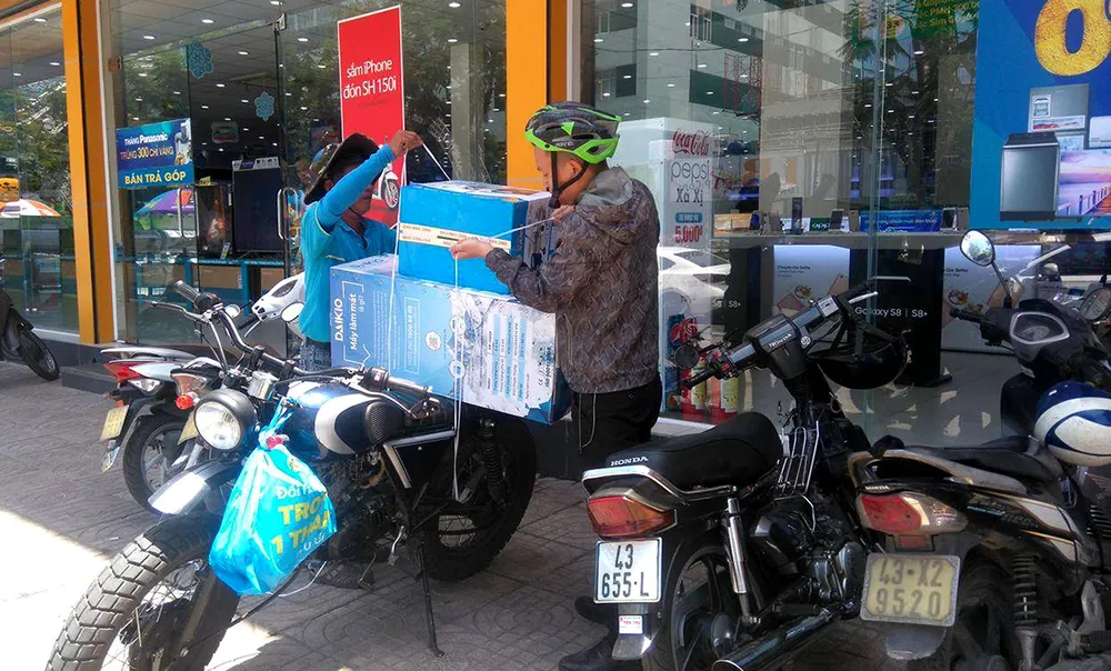 Đà Nẵng như lò lửa, trẻ nhập viện tăng, thiếu nước dùng ảnh 7