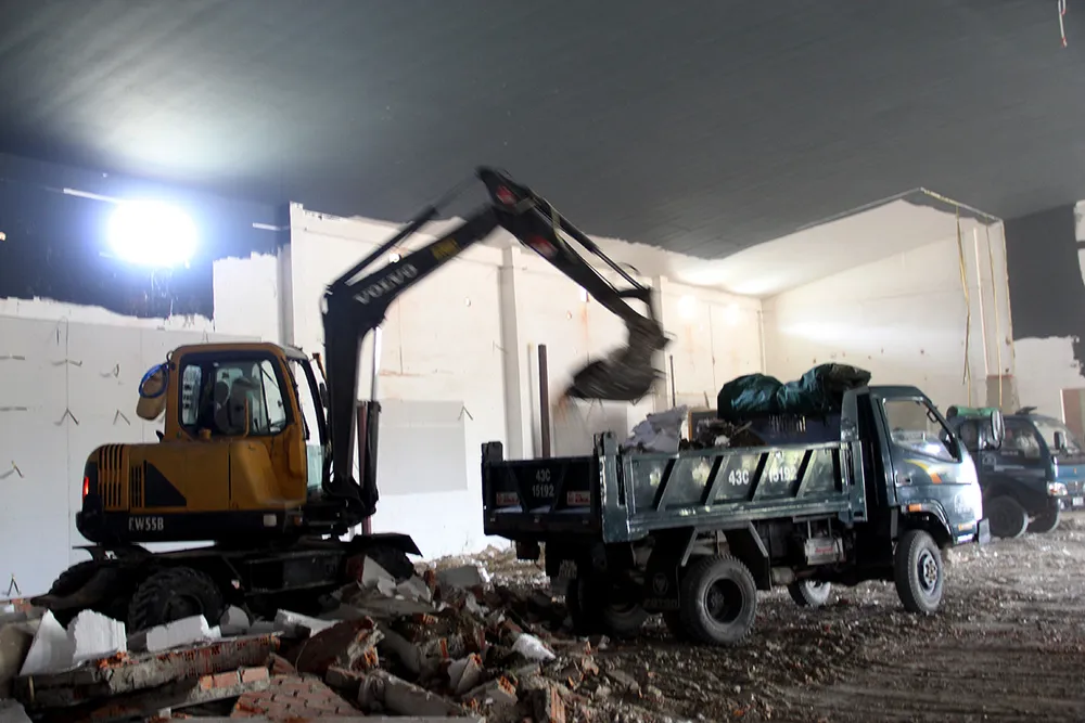 Tháo dỡ khu nhà kiểu Hoa xây dựng trái phép ảnh 4