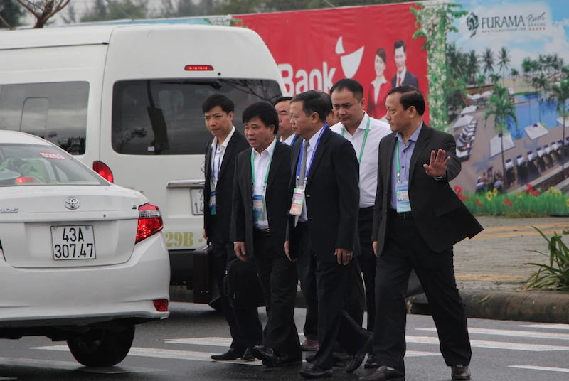 Khai mạc hội nghị thượng đỉnh kinh doanh Việt Nam 2017 ảnh 1