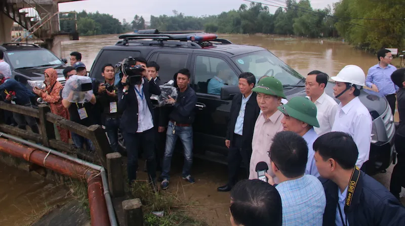 Chủ tịch nước thăm nhân dân vùng lũ ảnh 1 Chủ tịch nước thăm nhân dân vùng lũ ảnh 1