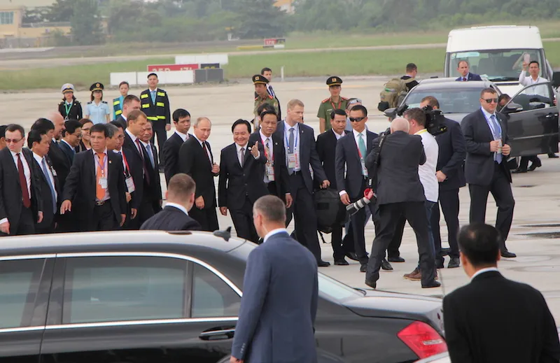 Hình ảnh Tổng thống Nga Putin tại sân bay Đà Nẵng ảnh 3