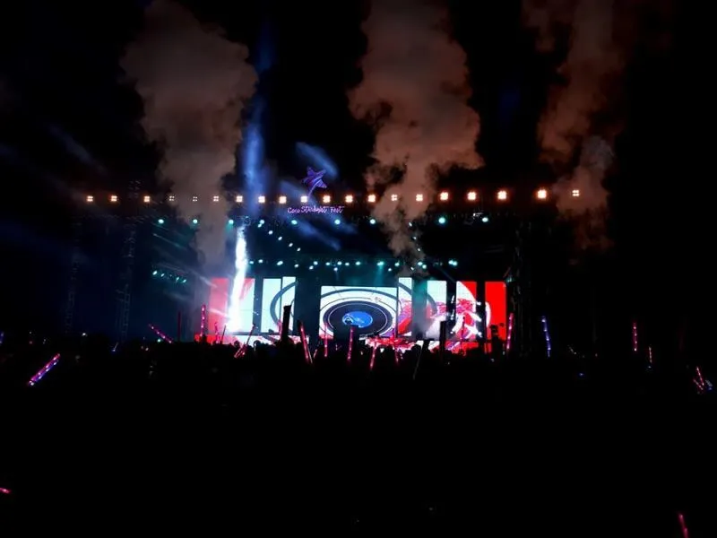 Đà Nẵng tưng bừng chào mừng năm mới 2018 ảnh 11 Đà Nẵng tưng bừng chào mừng năm mới 2018 ảnh 11