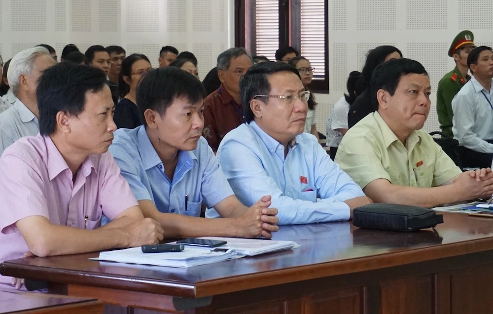 Thông tin mới nhất về kỳ án gỗ lậu liên quan đến tướng Vĩnh