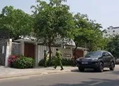 Khởi tố thêm 5 cựu cán bộ lãnh đạo tại Đà Nẵng ảnh 2 Công an khám nhà cựu Phó Chủ tịch và lãnh đạo quỹ đất Đà Nẵng