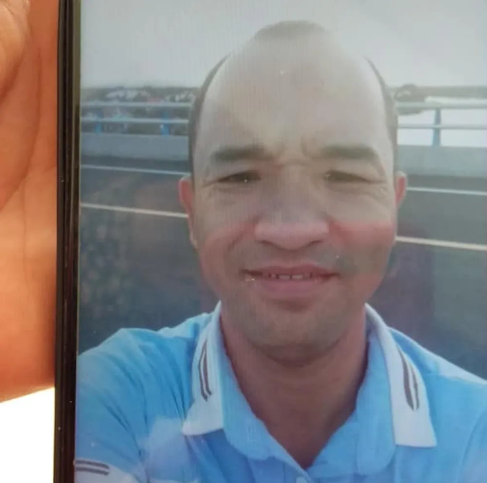 Chiếc cặp mới chưa kịp trao cho con trai ảnh 1 Chiếc cặp mới chưa kịp trao cho con trai ảnh 1