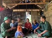 Thảm cảnh 2 vợ chồng và 4 con nhỏ sống màn trời chiếu đất ảnh 3 Tìm ra người bỏ quên 10 triệu trong áo quần cũ cứu trợ