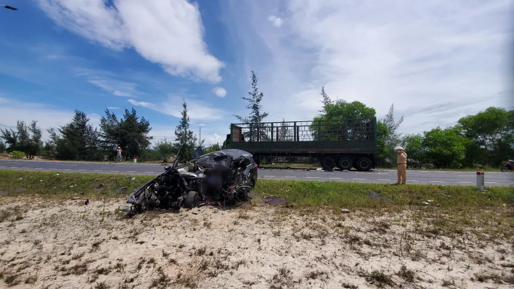 Hiện trường vụ tai nạn. Ảnh : BẢO THIÊN. Hiện trường vụ tai nạn. Ảnh : BẢO THIÊN.