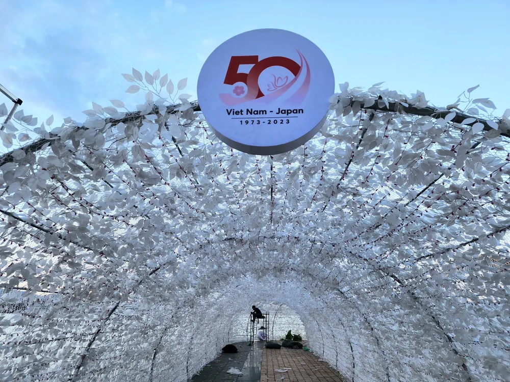 Bờ sông Hàn phía tây Cầu Rồng sẽ thêm phần lung linh với 500.000 bóng LED.