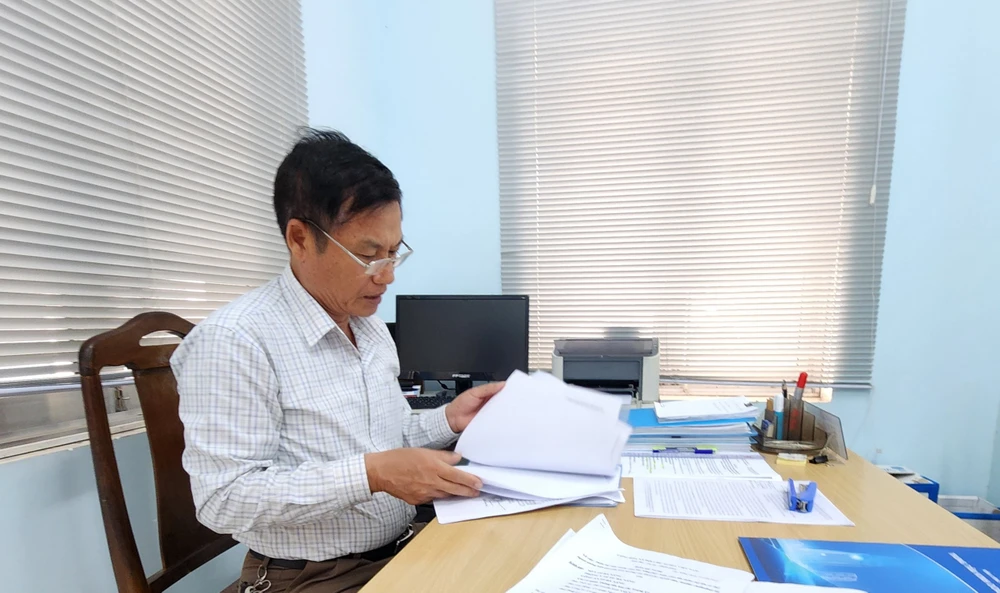 Ông Lê Văn Thêm, Phó phòng Y tế quận Thanh Khê, khẳng định cơ sở Medic Skin không có chức năng như thẩm mỹ viện. Ảnh: MT.