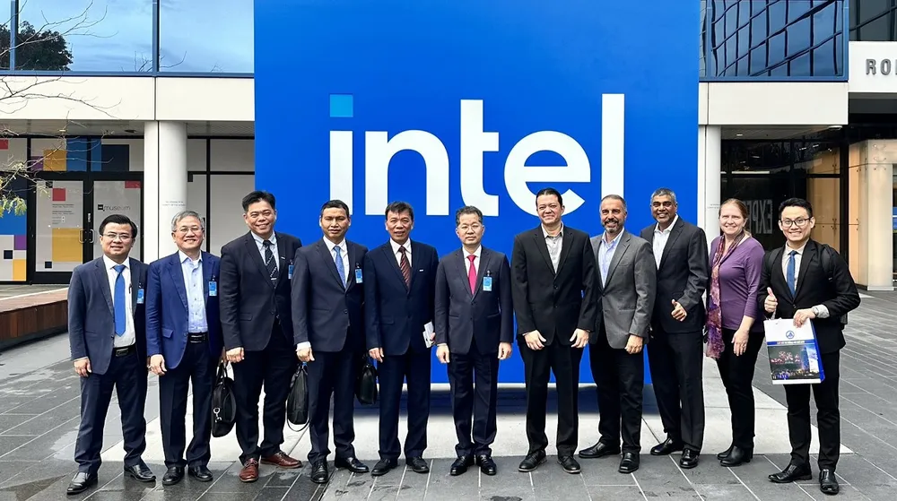 Đoàn công tác TP Đà Nẵng thăm và làm việc với Tập đoàn Intel. Ảnh: PV Tập đoàn Intel
