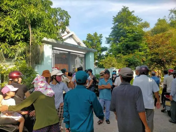 Thảm sát ở Quảng Ngãi sáng nay làm 2 vợ chồng chết, 2 con nhỏ bị thương.