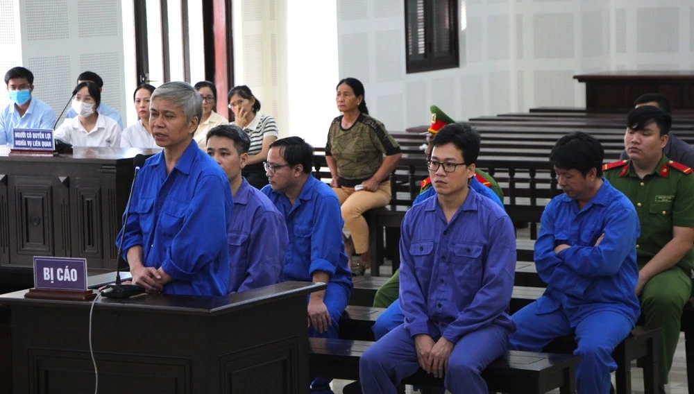 Cựu Chủ tịch UBND quận Cẩm Lệ bị tuyên 9 năm tù về tội nhận hối lộ. Ảnh: MT. Nhận hối lộ
