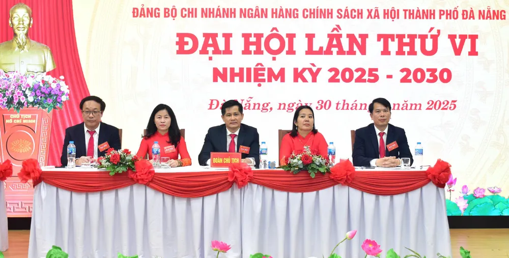 Chi nhánh NHCSXH TP Đà Nẵng khởi đầu nhiệm kỳ mới với hành trình mới