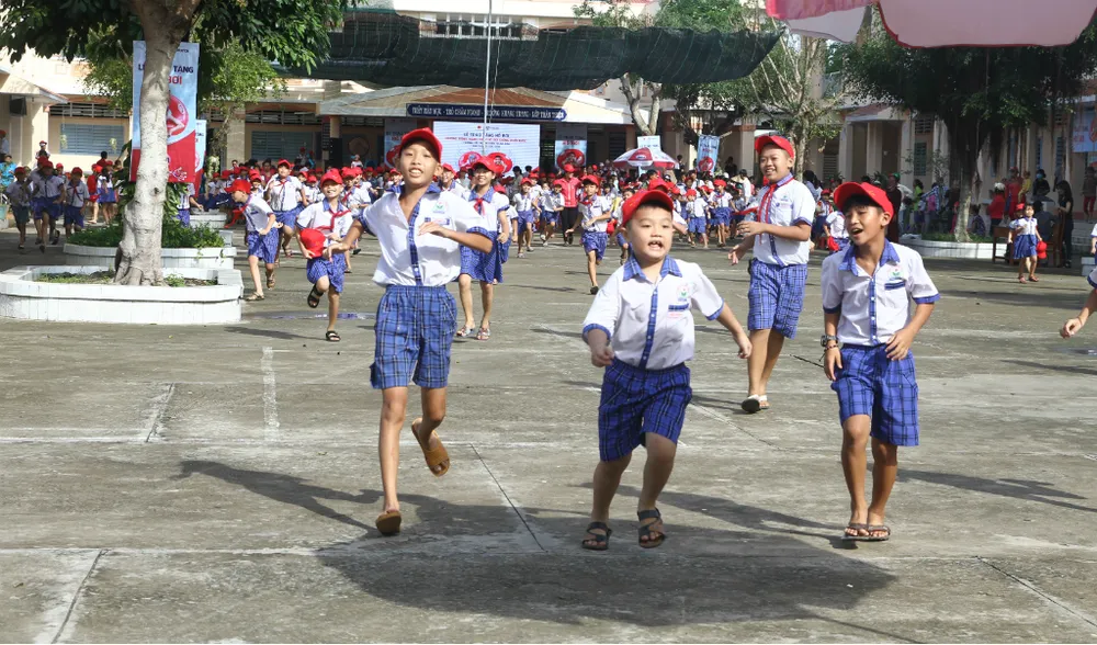 Tặng hồ bơi đầu tiên cho hành trình chống đuối nước quốc gia ảnh 3 Tặng hồ bơi đầu tiên cho hành trình chống đuối nước quốc gia ảnh 3