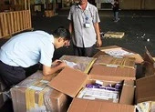 Chặn lô tân dược lậu chuẩn bị tuồn vào Việt Nam ảnh 2 Bắt giữ lô hàng thuốc tân dược lậu gần 3 tỉ đồng