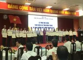 Đại học Y dược Cần Thơ trao học bổng cho sinh viên miền Trung