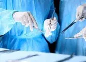 Đắp gừng mật ong chữa cua kẹp, nhiễm trùng huyết suýt chết ảnh 2 Cô gái bị biến dạng vùng kín, nhiễm trùng sau khi thẩm mỹ