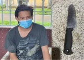 Lãnh án vì chém bảo vệ dân phố khi vợ không được qua chốt ảnh 2 Cần Thơ tạm giữ thanh niên vượt chốt đi thăm bạn gái, chém công an