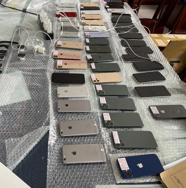 Cần Thơ thu giữ nhiều Macbook, Iphone không hóa đơn chứng từ ảnh 3