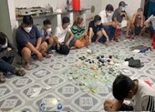 Đồng Tháp: Vây bắt ổ bạc, phát hiện 5 người dương tính COVID-19 ảnh 2 Công an Vĩnh Long phá ổ bạc trong hẻm thu hàng trăm triệu đồng