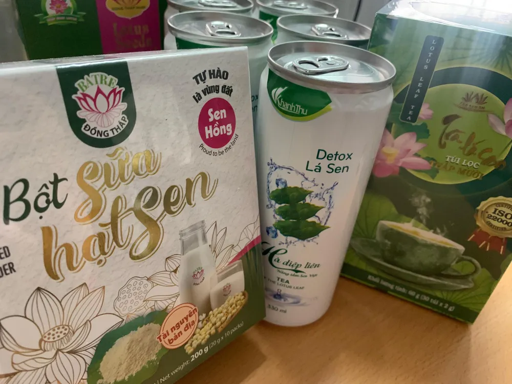 Một số sản phẩm OCOP từ sen. Ảnh: HD Một số sản phẩm OCOP từ sen. Ảnh: HD
