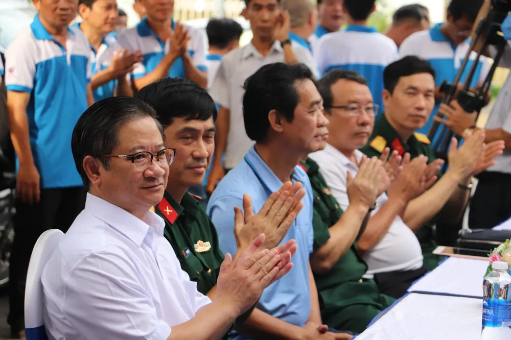 Ông Trần Việt Trường, Chủ tịch UBND TP Cần Thơ cùng các đại biểu đến dự Giải Bida Báo chí khu vực ĐBSCL lần thứ XIV – năm 2022.