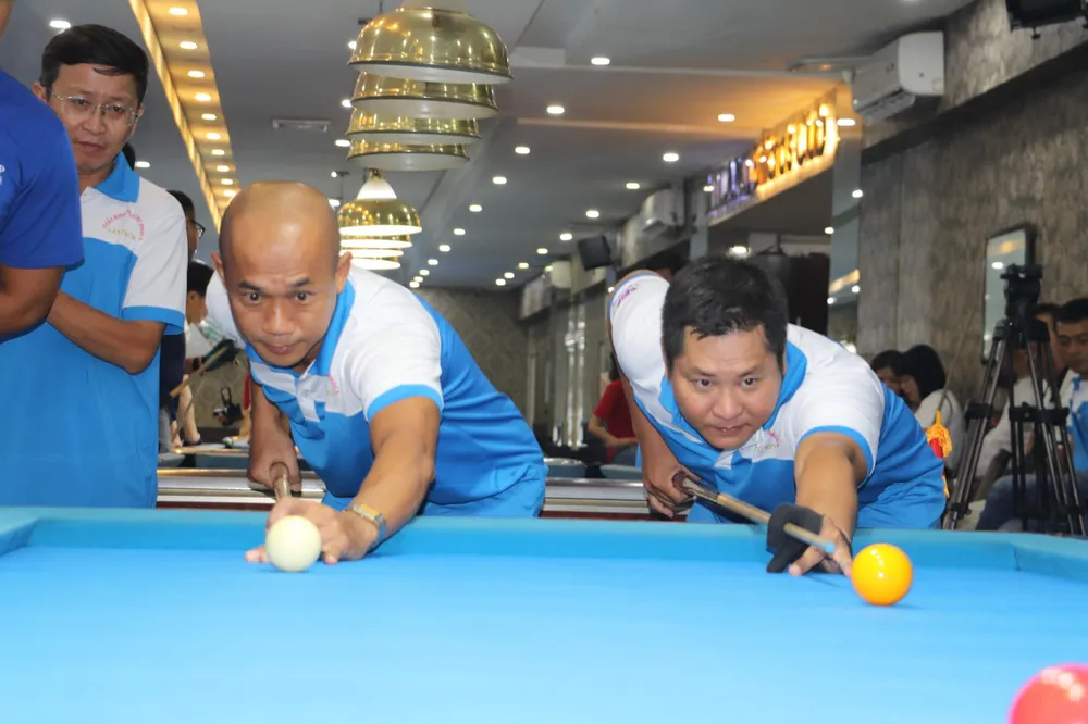 Các đội thi đấu được chia làm 2 nhóm. Mỗi cặp thi đấu sẽ có 1 (một) VĐV nhóm A và 1 (một) VĐV nhóm B