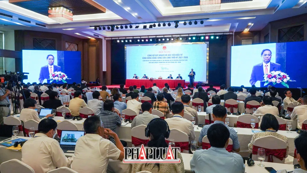 Thủ tướng Chính phủ Phạm Minh Chính chủ trì Hội nghị công bố quy hoạch và xúc tiến đầu tư vùng ĐBSCL thời kỳ 2021-2030. Ảnh: CHÂU ANH