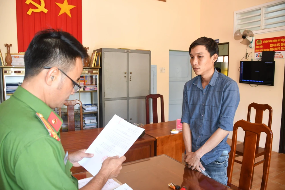 Bị can Dương Hồng Lộc.