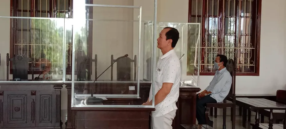 Bị cáo Phạm Phú Lộc nghe tuyên án. Ảnh: HD