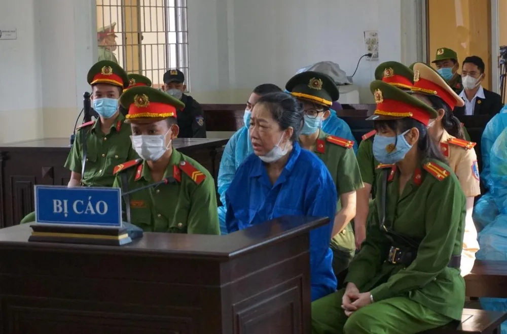 Bị cáo Nguyễn Thị Kim Hạnh tại tòa. Ảnh: HD