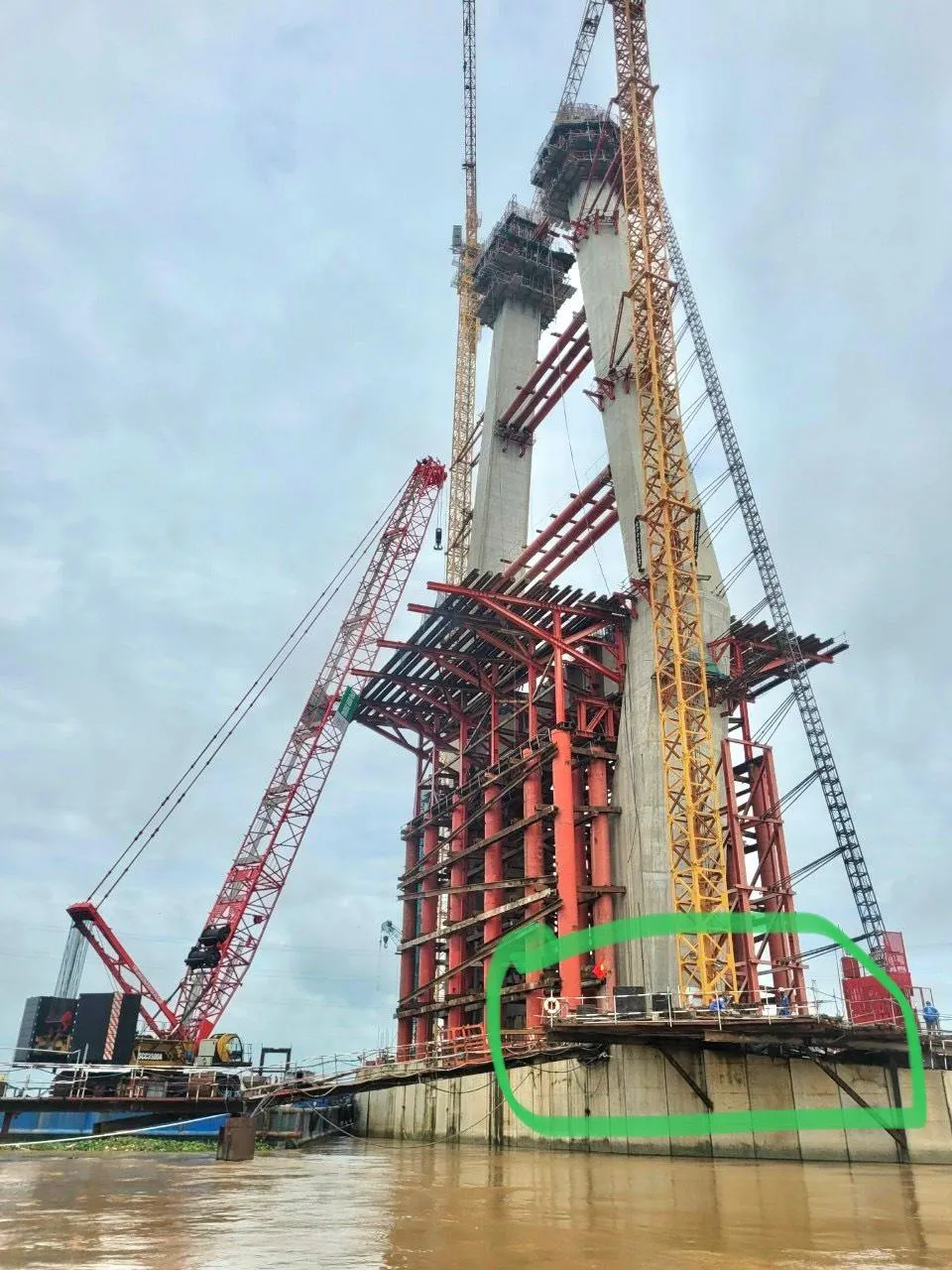 Vị trí thi công trụ T16 - Gói thầu XL.03B - nơi xảy ra tai nạn