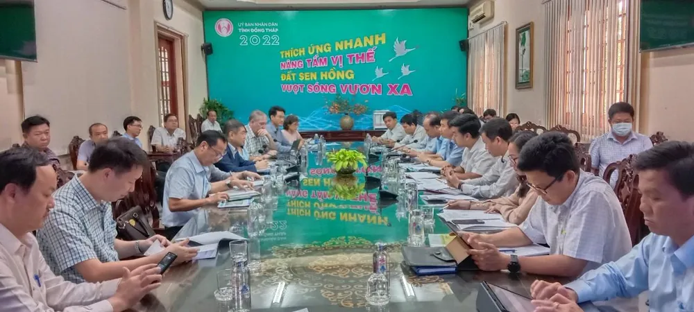 Đồng Tháp họp với các đơn vị đề xuất thực hiện dự án hợp phần I: “Hạ tầng giao thông đường bộ khu vực Nam sông Tiền và tuyến kết nối liên vùng giữa tỉnh Đồng Tháp, Cần Thơ và tỉnh Kiên Giang (đoạn từ cầu Ô Môn đến thành phố Sa Đéc)” và hợp phần II: “Dự án cầu Sa Đéc qua sông Tiền. Ảnh: HD