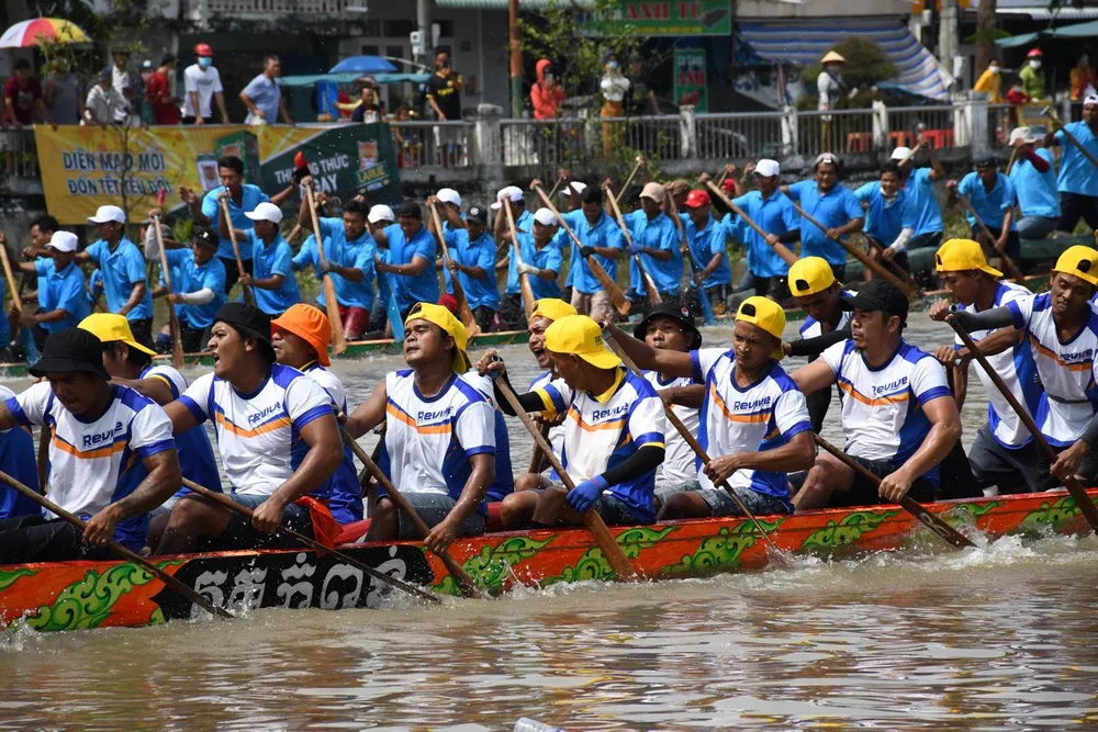 Lễ hội Ok Om Bok của đồng bào Khmer Nam bộ đã được Bộ Văn hóa, Thể thao và Du lịch công nhận là Di sản Văn hóa phi vật thể cấp quốc gia. Lễ hội Ok Om Bok của đồng bào Khmer Nam bộ đã được Bộ Văn hóa, Thể thao và Du lịch công nhận là Di sản Văn hóa phi vật thể cấp quốc gia.