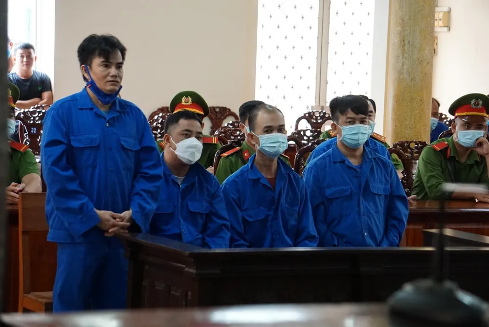 Phúc thẩm Mười Tường Vận chuyển tiền