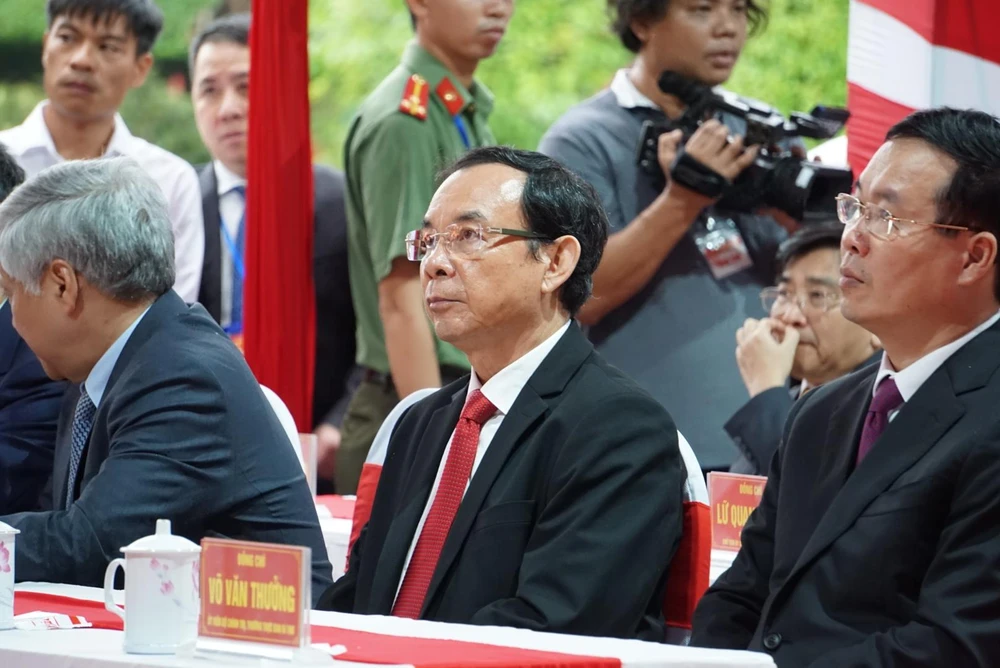 Phát hành tem võ văn kiệt