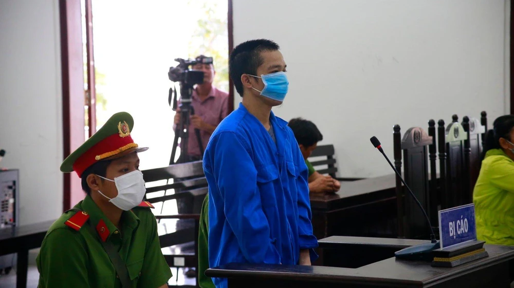 giết người vì không cho tiền mua rượu