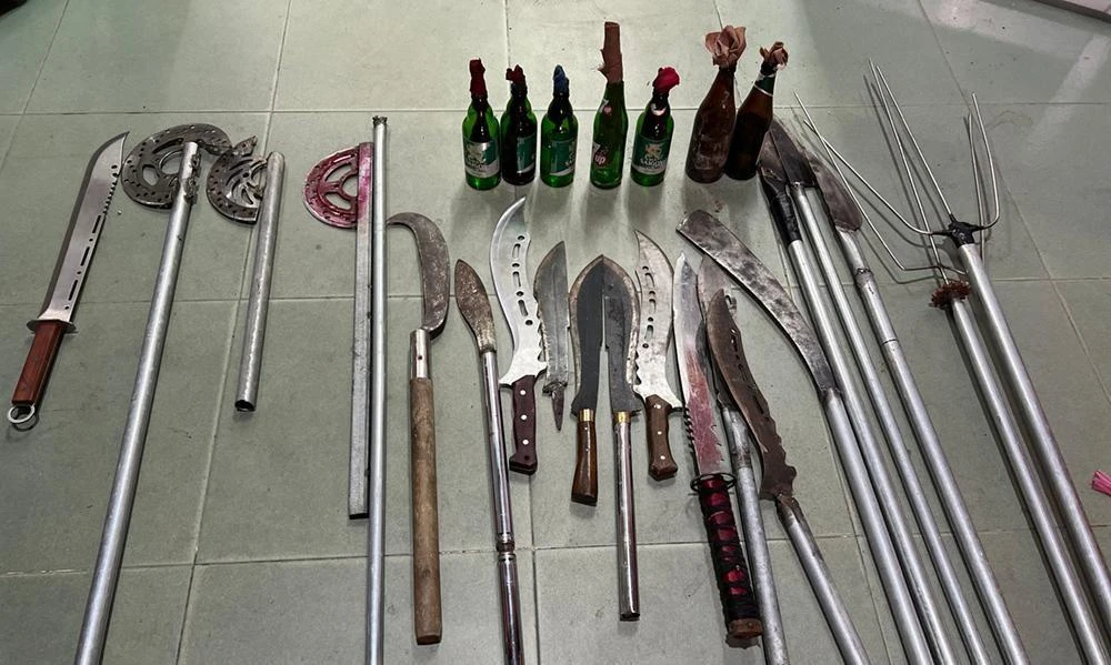 hỗn chiến bom xăng