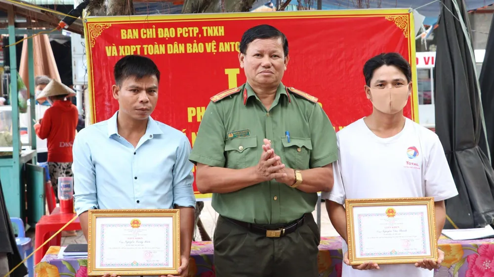 bắt trộm theo tín hiệu điện thoại