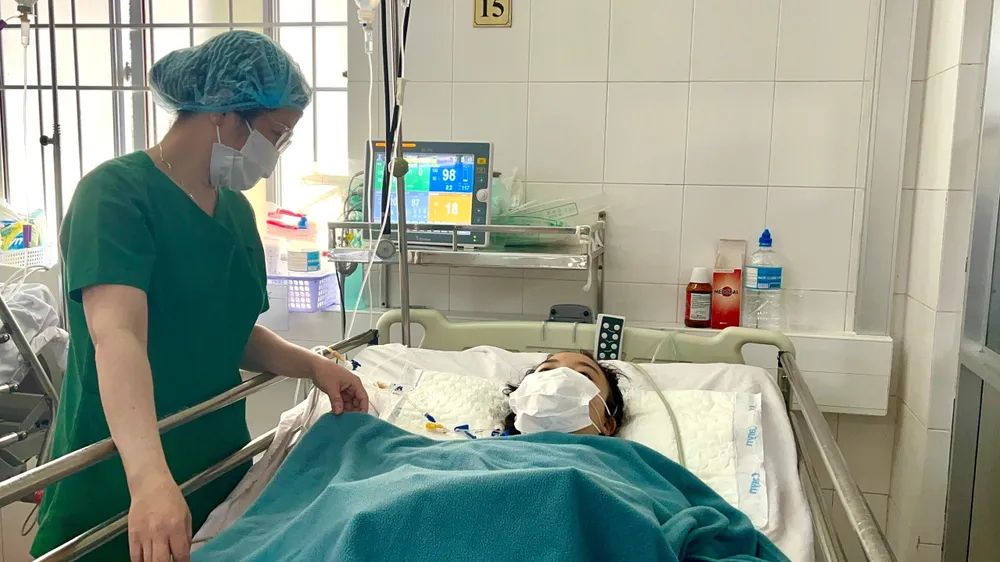 báo động đỏ nội viện