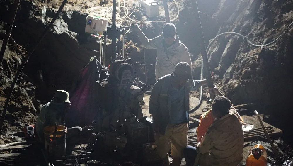 giải cứu bé trai giải cứu bé trai