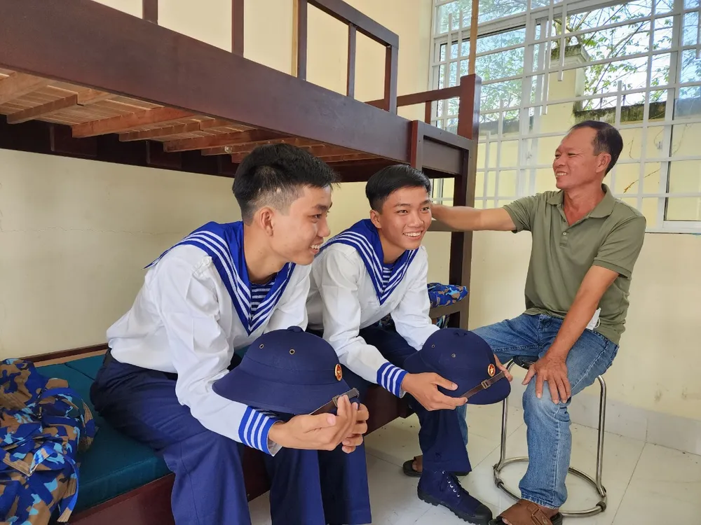 song sinh nhập ngũ 