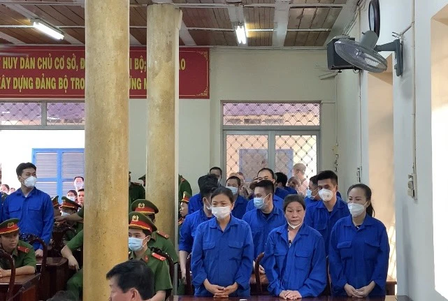 buôn lậu 51kg vàng