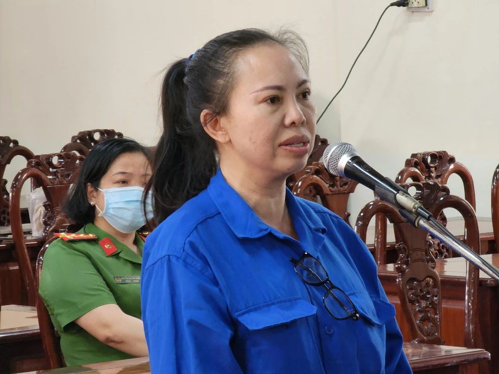 buôn lậu 51kg vàng