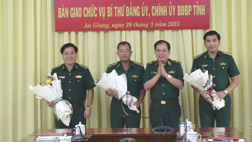 chính uỷ an giang