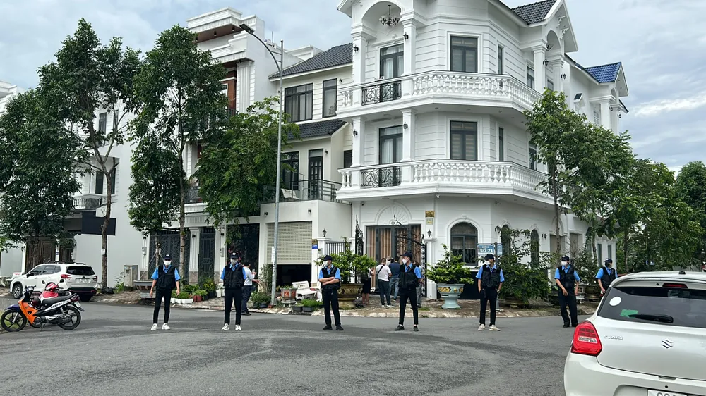 doạ đánh phóng viên