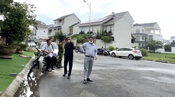 doạ đánh phóng viên